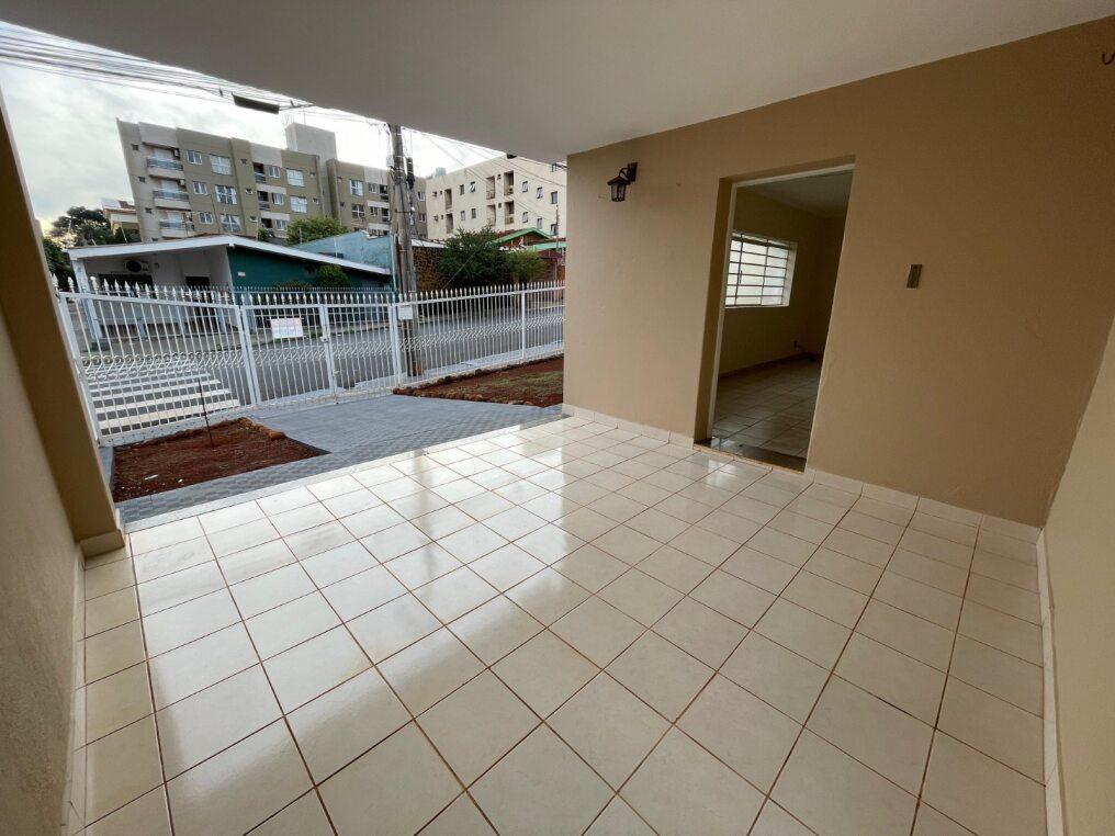 Casa à venda com 4 quartos, 177m² - Foto 3