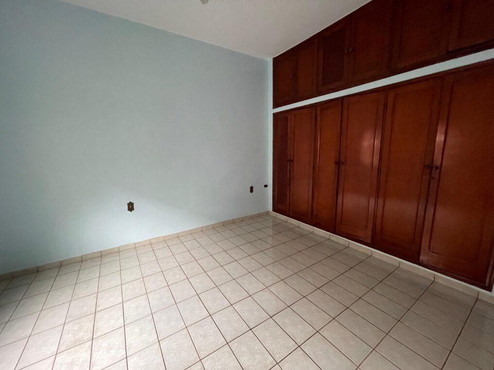 Casa à venda com 4 quartos, 177m² - Foto 7