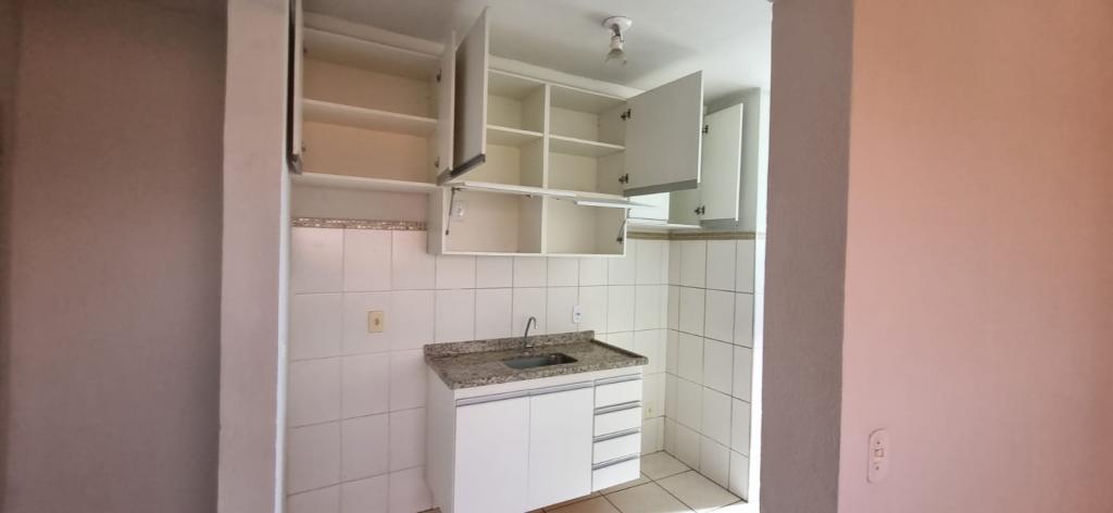 Apartamento à venda com 3 quartos, 67m² - Foto 2