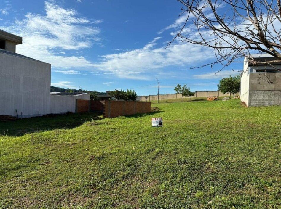 Terreno à venda, 258m² - Foto 1
