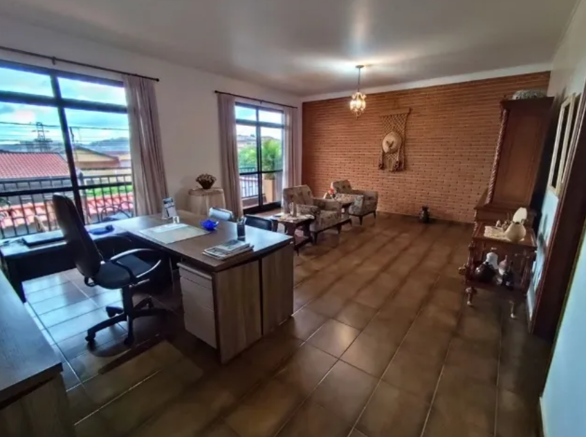 Casa, 3 quartos, 223 m² - Foto 1