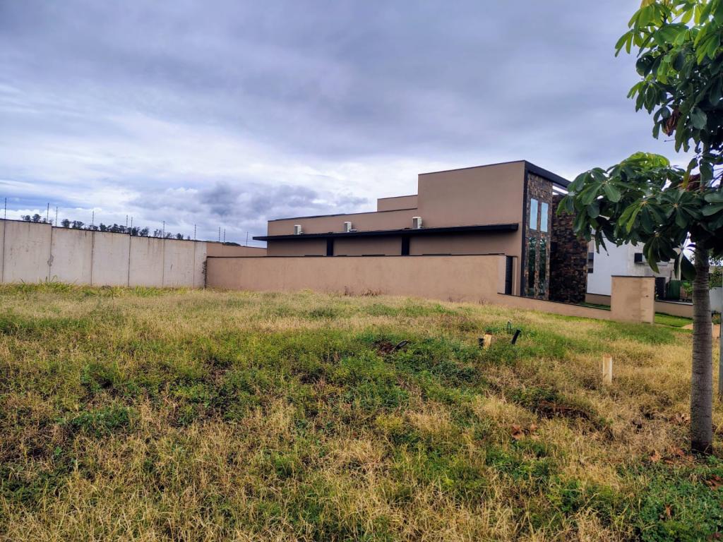 Terreno à venda, 253m² - Foto 1