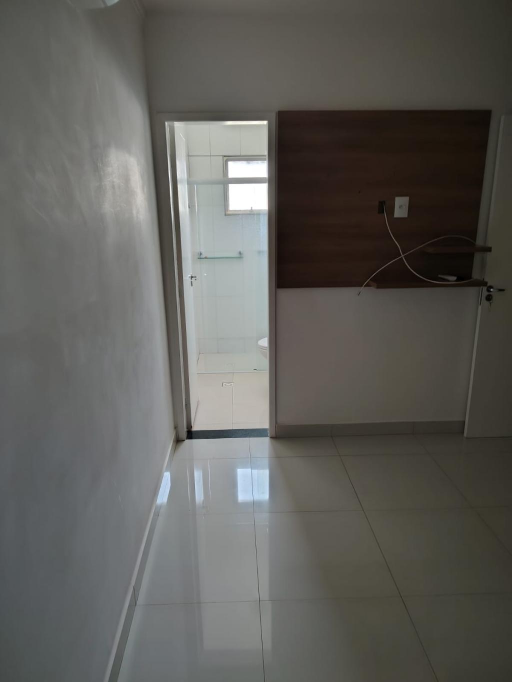 Casa de Condomínio à venda com 3 quartos, 170m² - Foto 2
