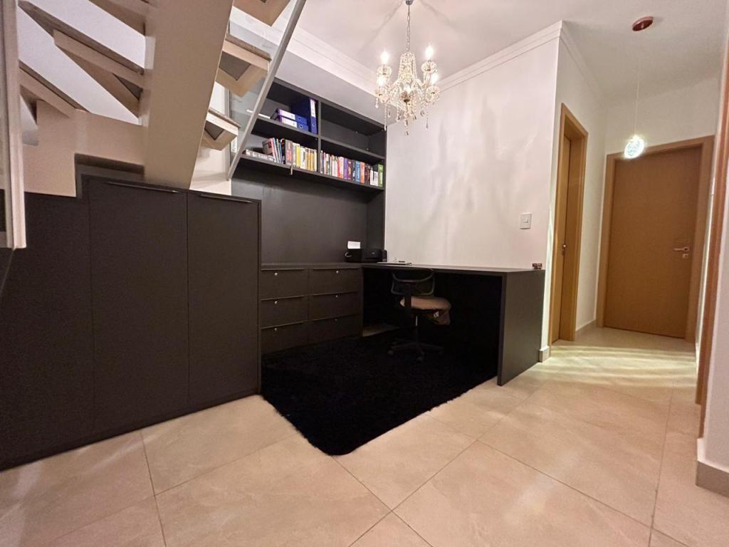 Apartamento à venda com 3 quartos, 145m² - Foto 3