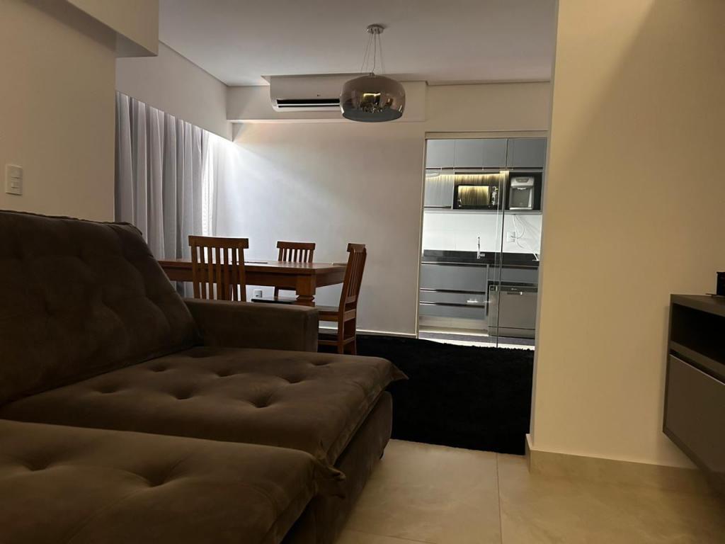 Apartamento à venda com 3 quartos, 145m² - Foto 1