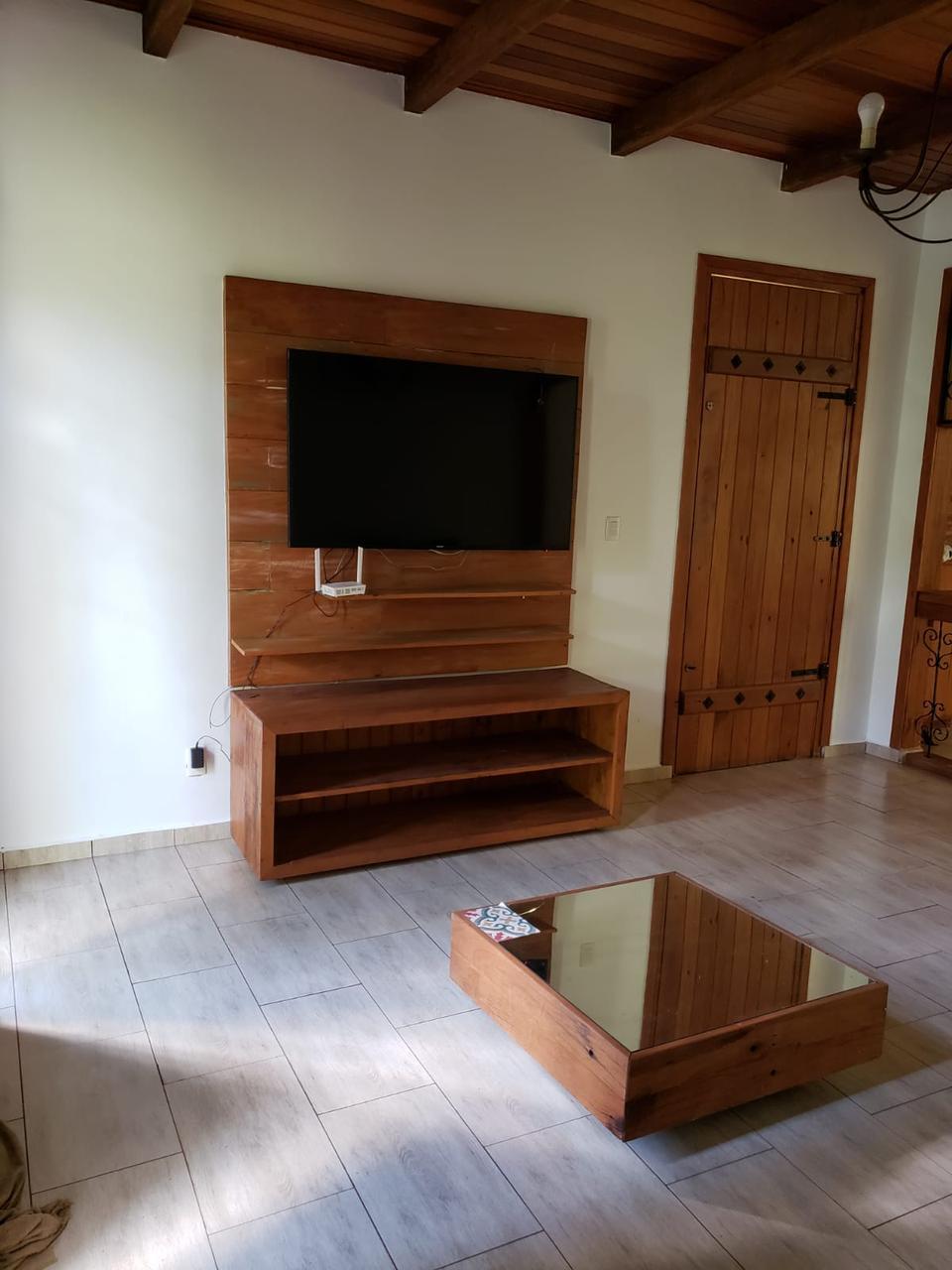 Casa à venda com 3 quartos, 226m² - Foto 2