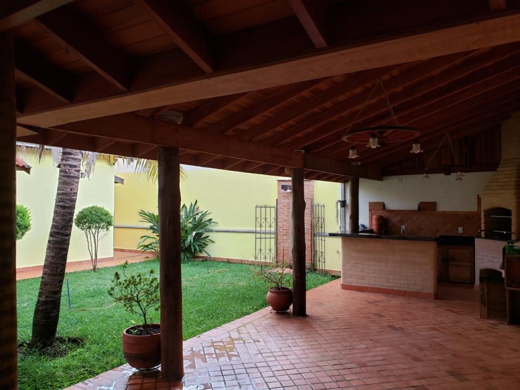 Casa à venda com 3 quartos, 226m² - Foto 24