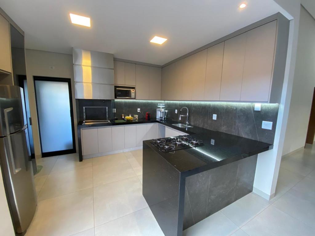 Casa de Condomínio à venda com 3 quartos, 187m² - Foto 1