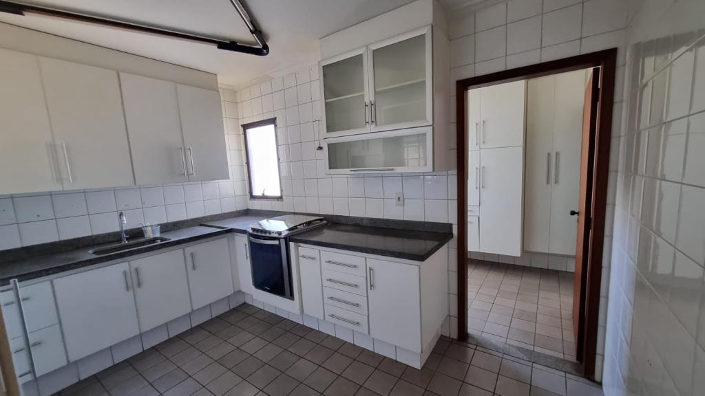 Apartamento à venda com 3 quartos, 104m² - Foto 4