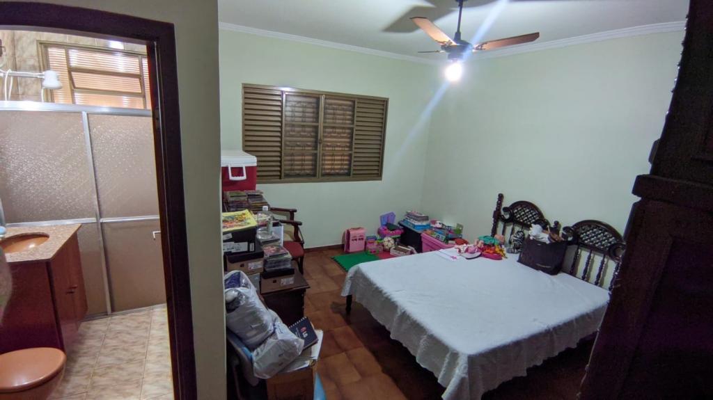 Casa, 4 quartos, 204 m² - Foto 3