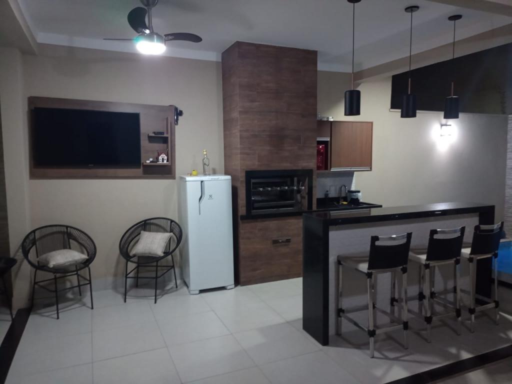 Casa à venda com 3 quartos, 185m² - Foto 3