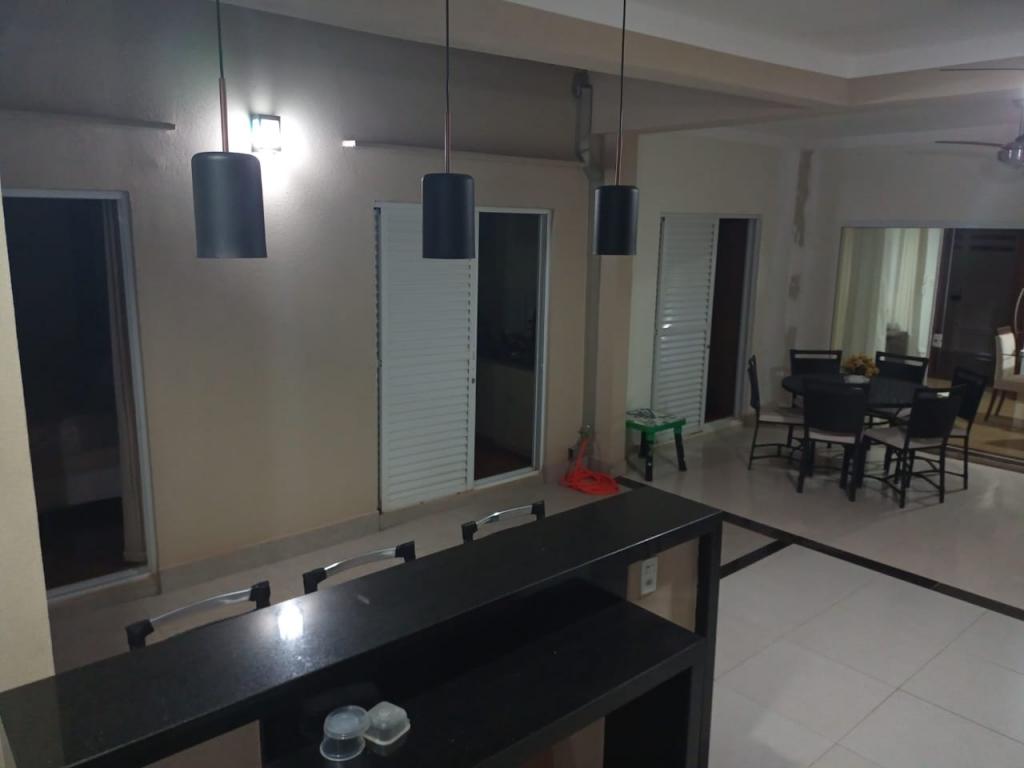 Casa à venda com 3 quartos, 185m² - Foto 20