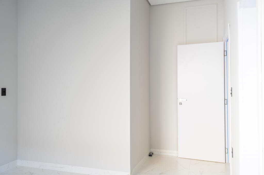 Excelente casa neoclassica Alphaville #18