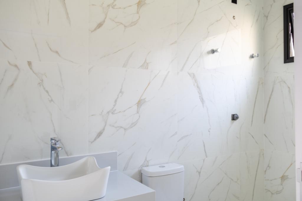 Excelente casa neoclassica Alphaville #20