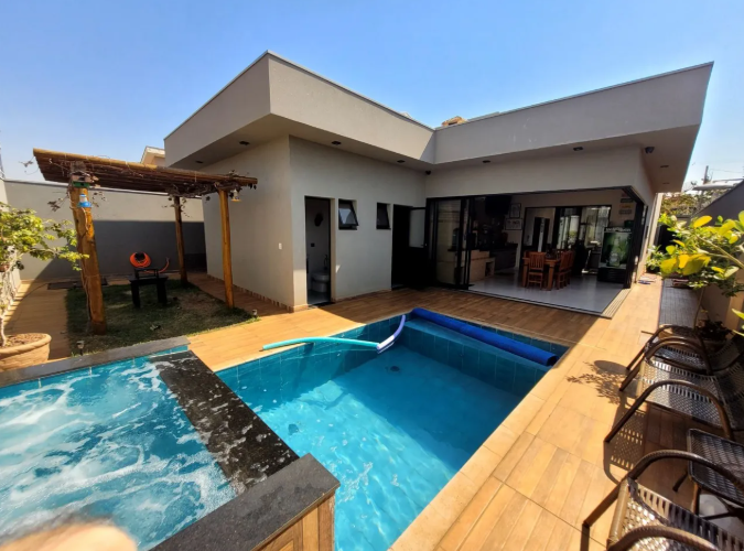 Casa, 3 quartos, 174 m² - Foto 1