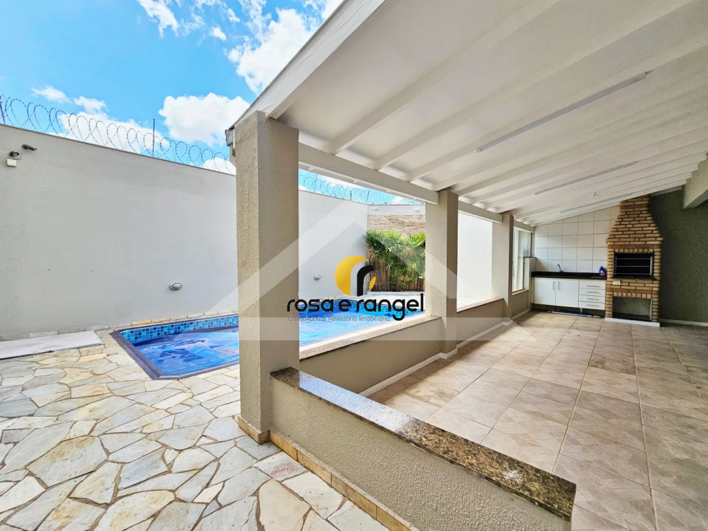 Casa, 3 quartos, 197 m² - Foto 1