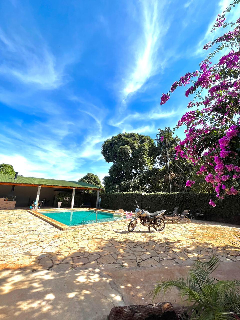 Chácara, 3 quartos, 2800 m² - Foto 1